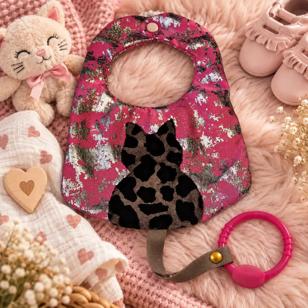ITH Stickdatei Latz Druckknopf Katze