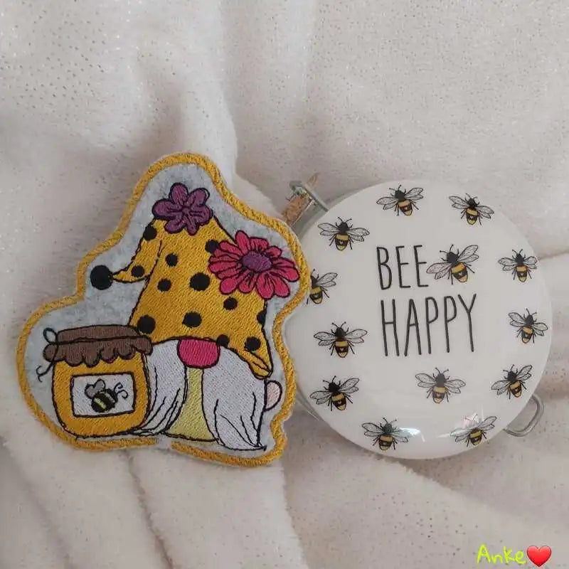 ITH Stickdatei Frühlingswichtel Stabfiguren von stiXXie by lajana