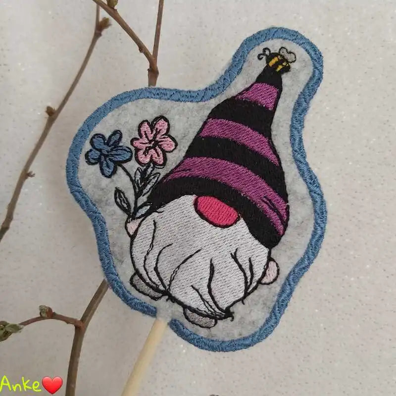 ITH Stickdatei Frühlingswichtel Stabfiguren von stiXXie by lajana