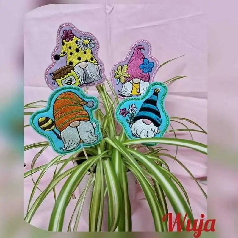 ITH Stickdatei Frühlingswichtel Stabfiguren von stiXXie by lajana