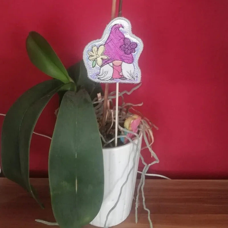 ITH Stickdatei Frühlingswichtel Stabfiguren von stiXXie by lajana