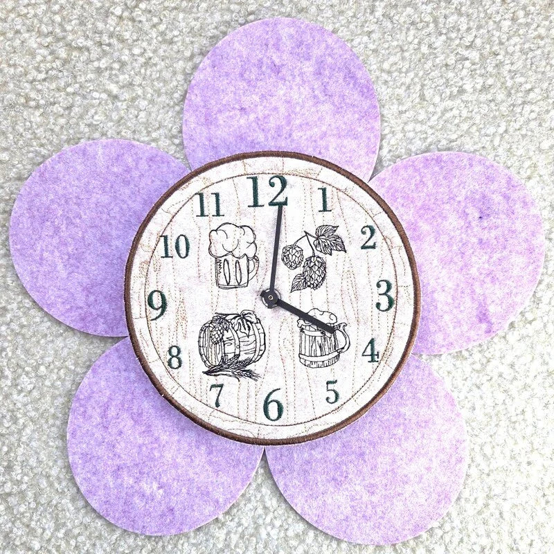 ITH Stickdatei Fass-Uhr