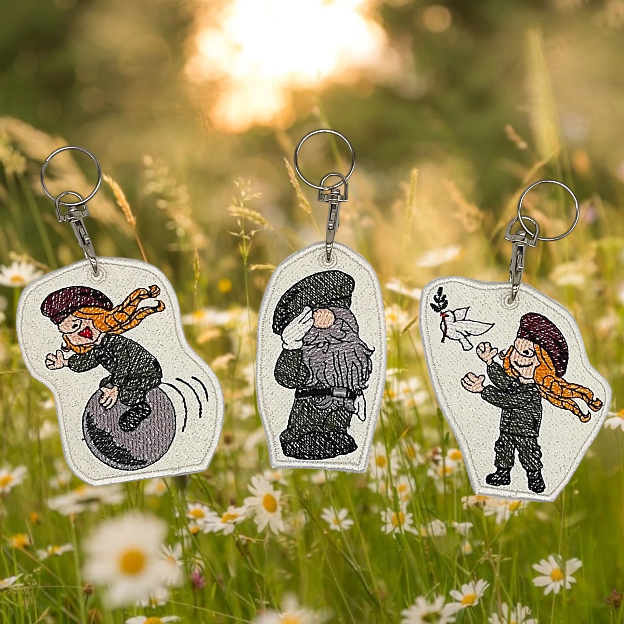 ITH Stickdatei Wichtel und Wichteline Soldat