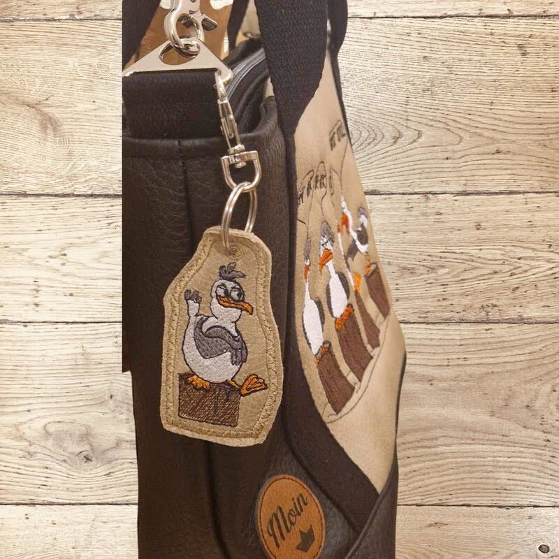 ITH Stickdatei Anhänger Möwe Carlo and friends von stiXXie by lajana