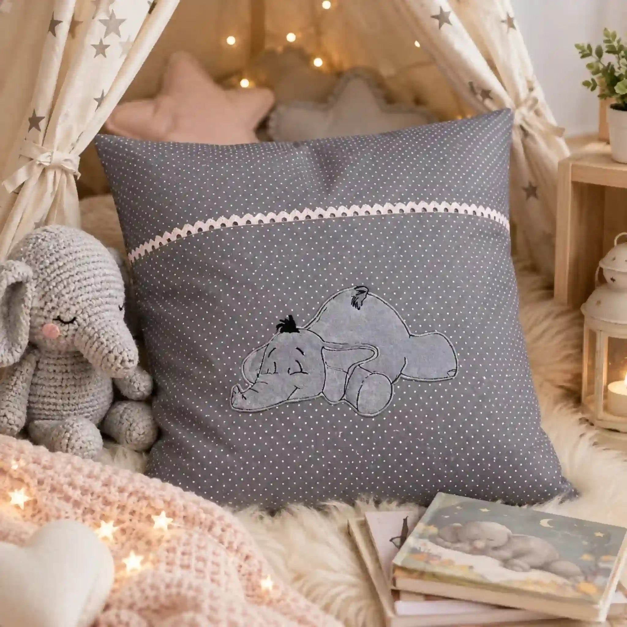 Stickdatei Elefant Berti - Vollstick & Doodle-Applikation