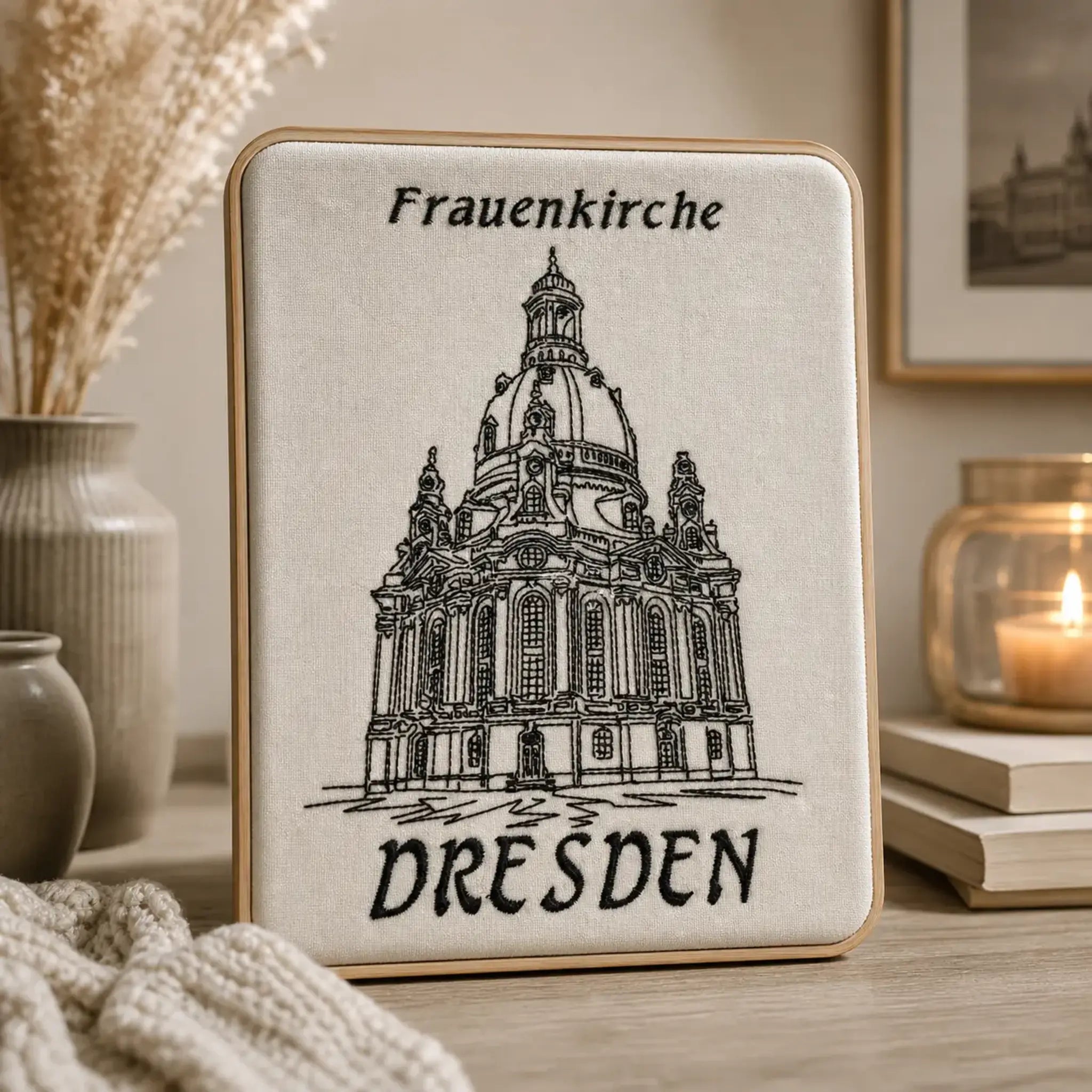 Stickdatei Frauenkirche Dresden 🏛️ – Scribble-Motiv mit Schriftzug