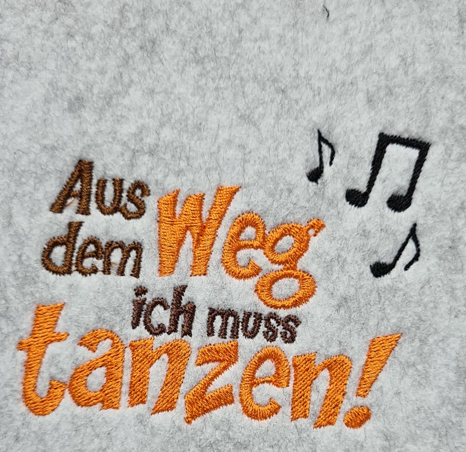 Stickdatei Tanzen mit Sprüchen von stiXXie by lajana