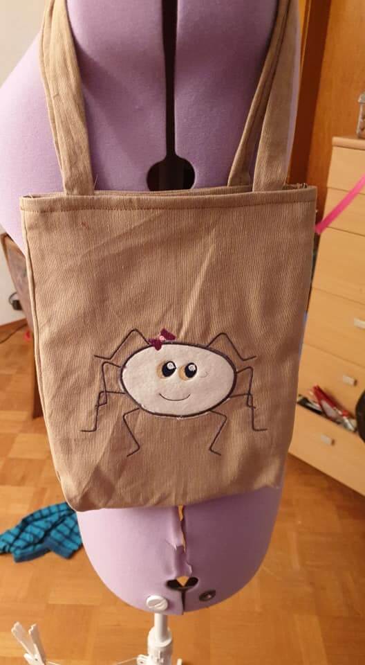 Stickdatei Spinnenfamilie Doodle Applikation von stiXXie by lajana