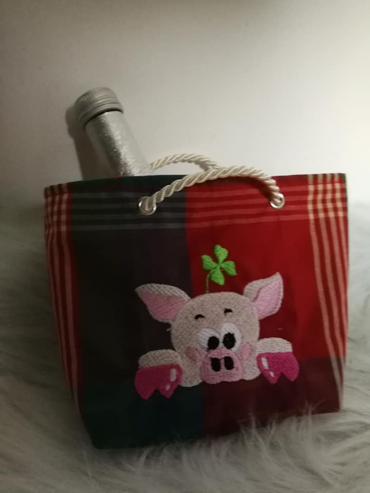 Stickdatei Schornsteinfeger und Schwein von stiXXie by lajana