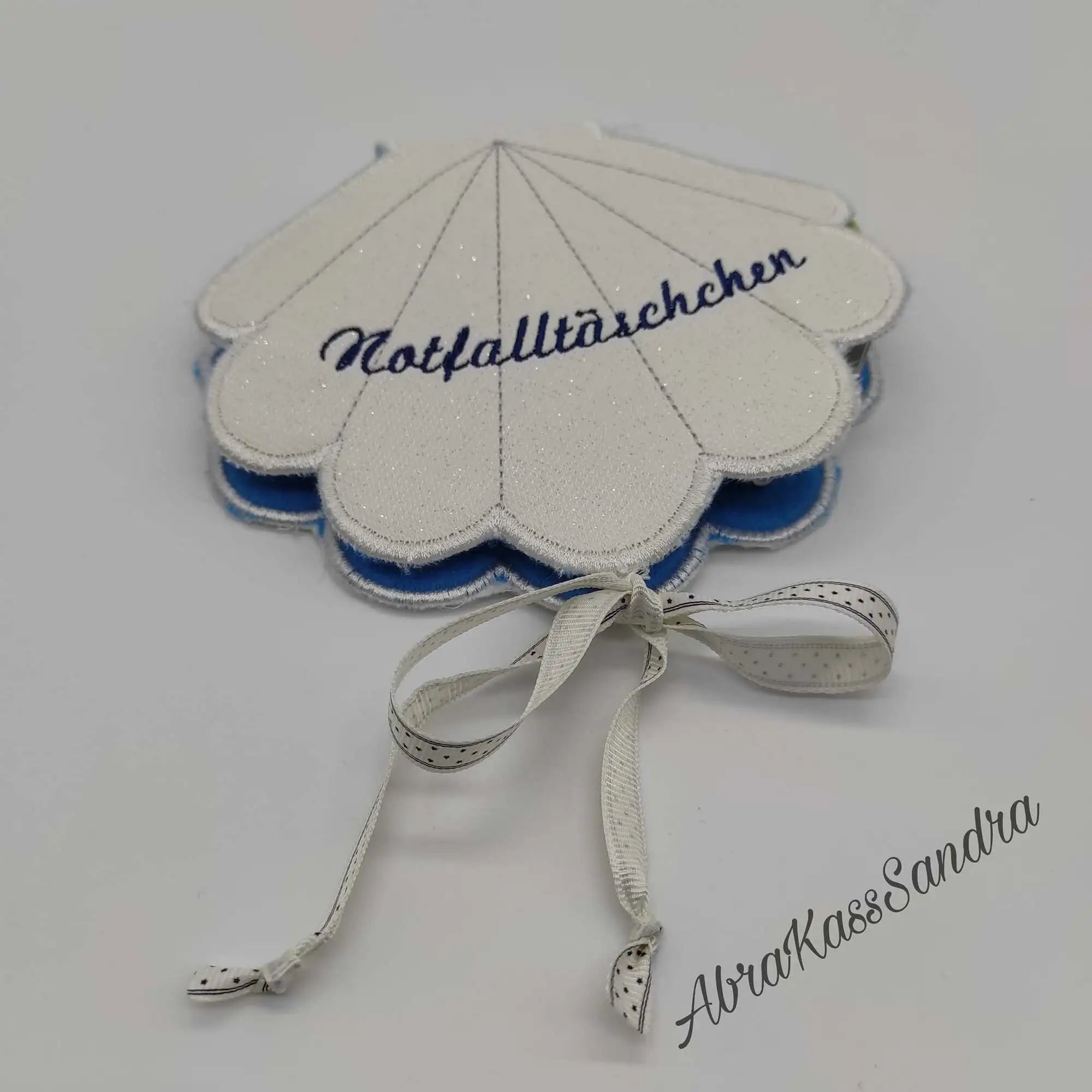 ITH Stickdatei Notfalltäschchen von stiXXie by lajana