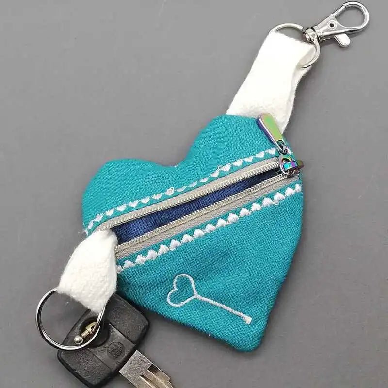 ITH Stickdatei Schlüsseltasche Herz von stiXXie by lajana