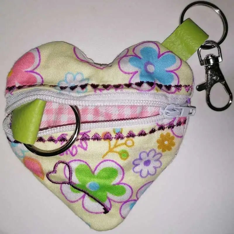 ITH Stickdatei Schlüsseltasche Herz von stiXXie by lajana