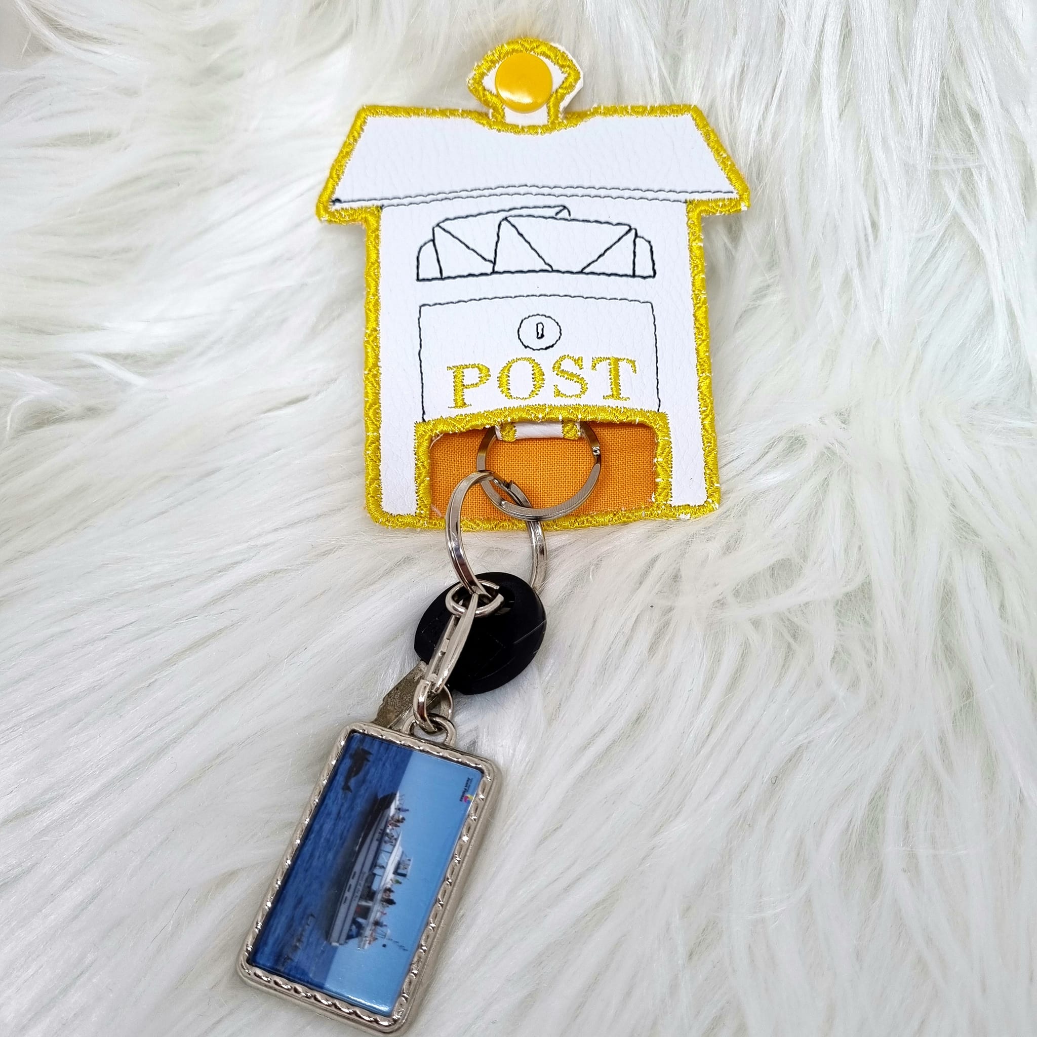 ITH Stickdatei Schlüsseltasche - Schlüsseletui von stiXXie by lajana