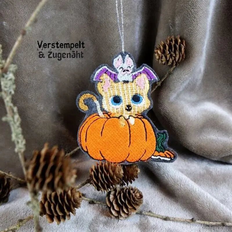 Stickdatei Halloween Kürbis, Katze, Fledermaus von stiXXie by lajana