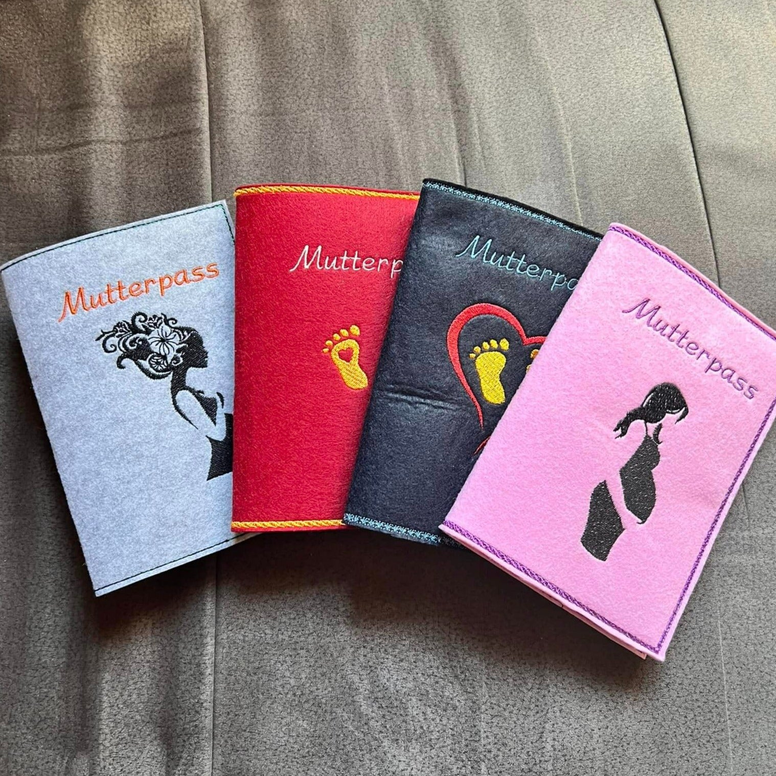 ITH Stickdatei Mutterpasshülle Bundle mit Dekoren von stiXXie by lajana