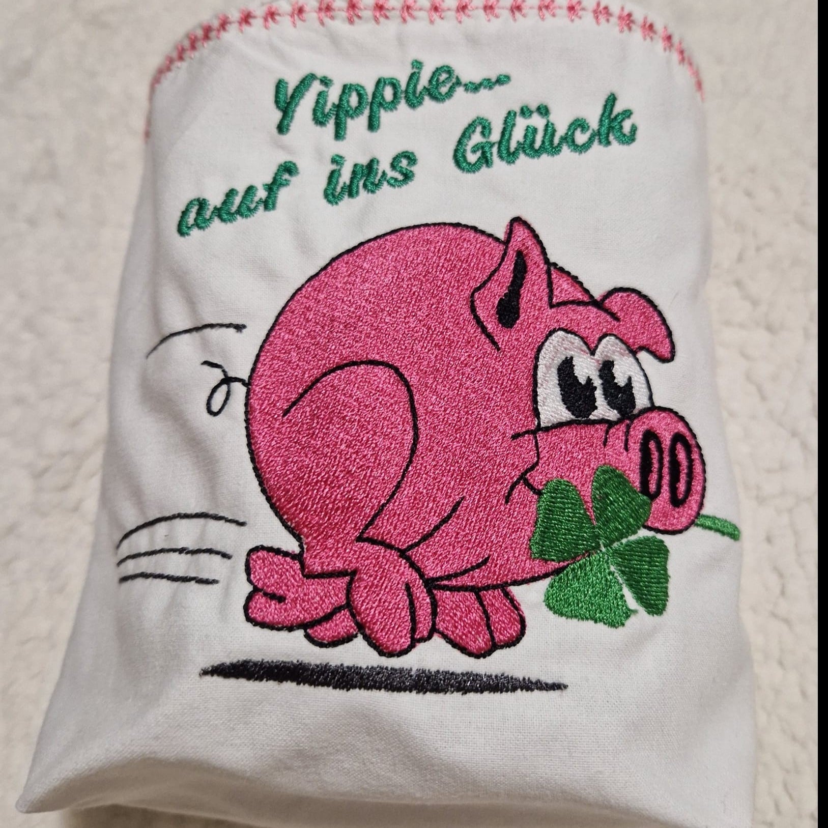 Stickdatei Schwein Glücksschwein von stiXXie by lajana