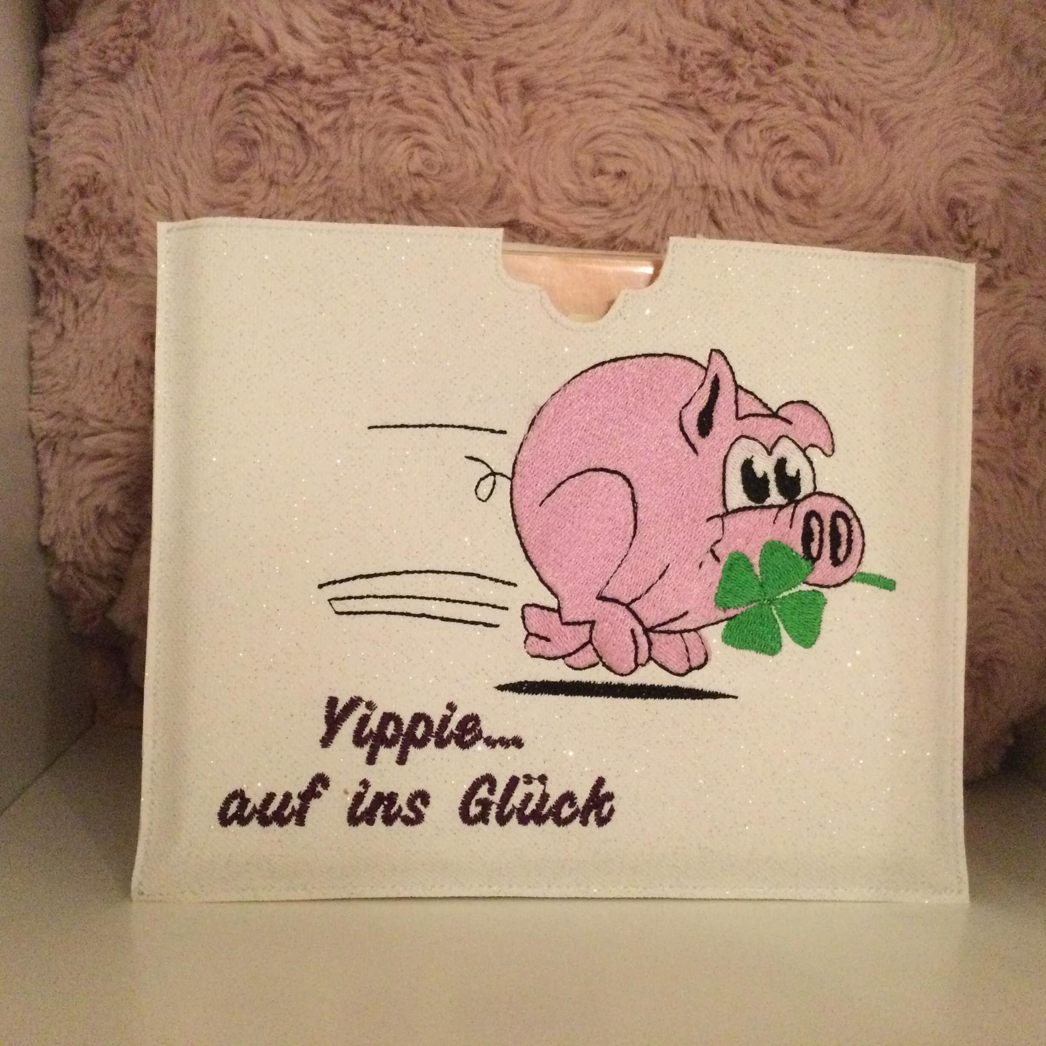 Stickdatei Schwein Glücksschwein von stiXXie by lajana