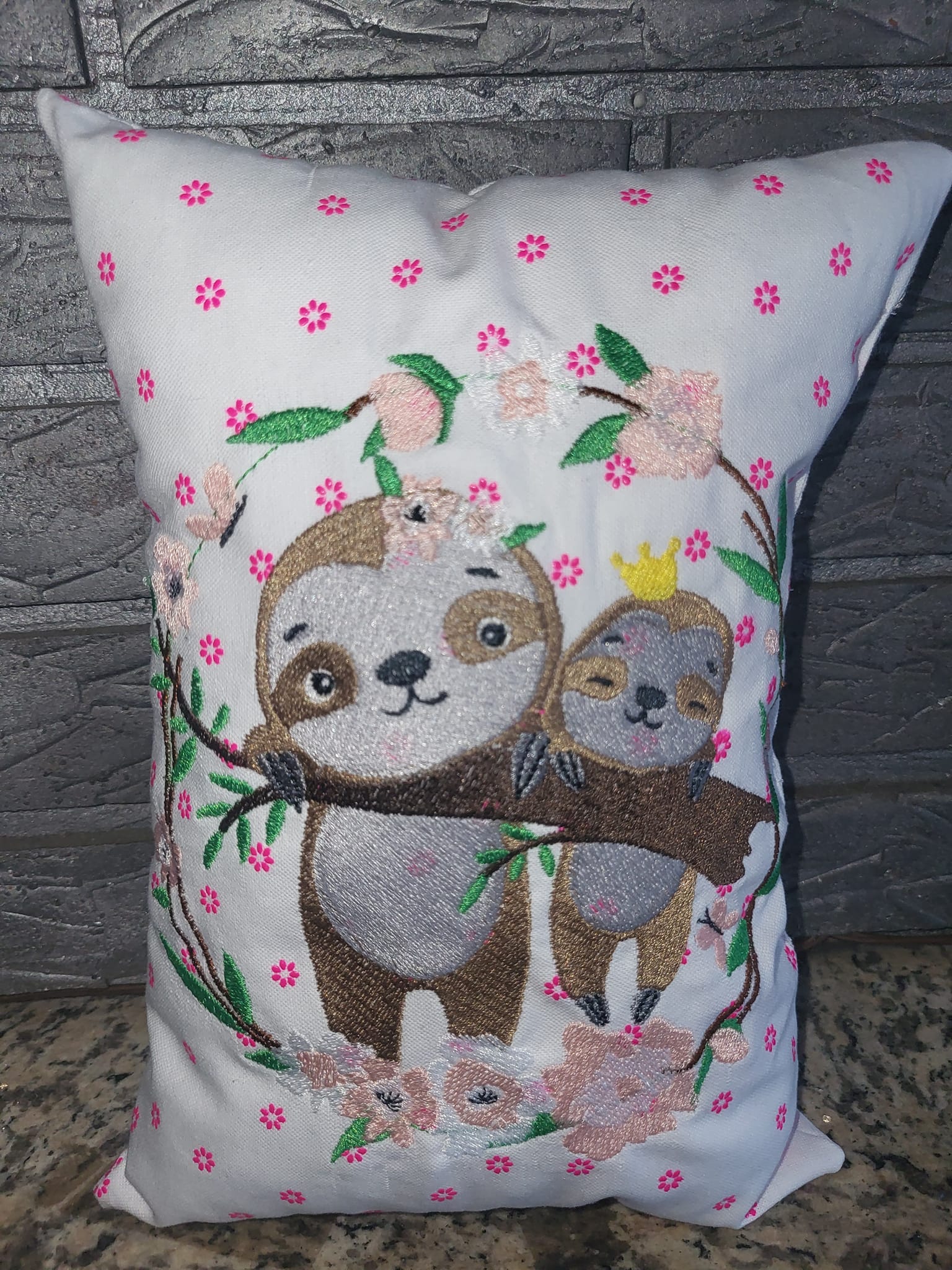 ITH Stickdatei Kissen rechteckig Blanko von stiXXie by lajana