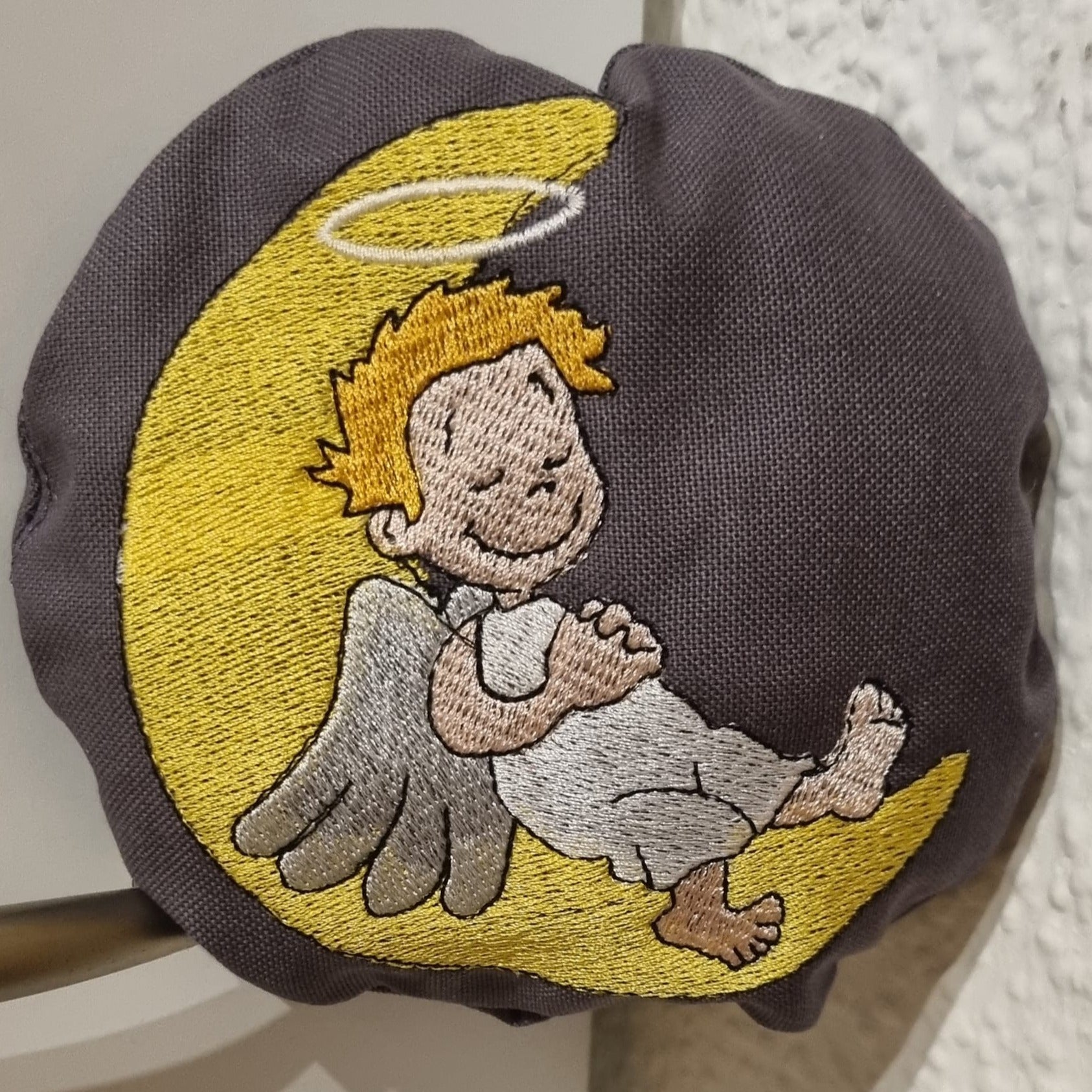 ITH Stickdatei Kissen rund Blanko von stiXXie by lajana