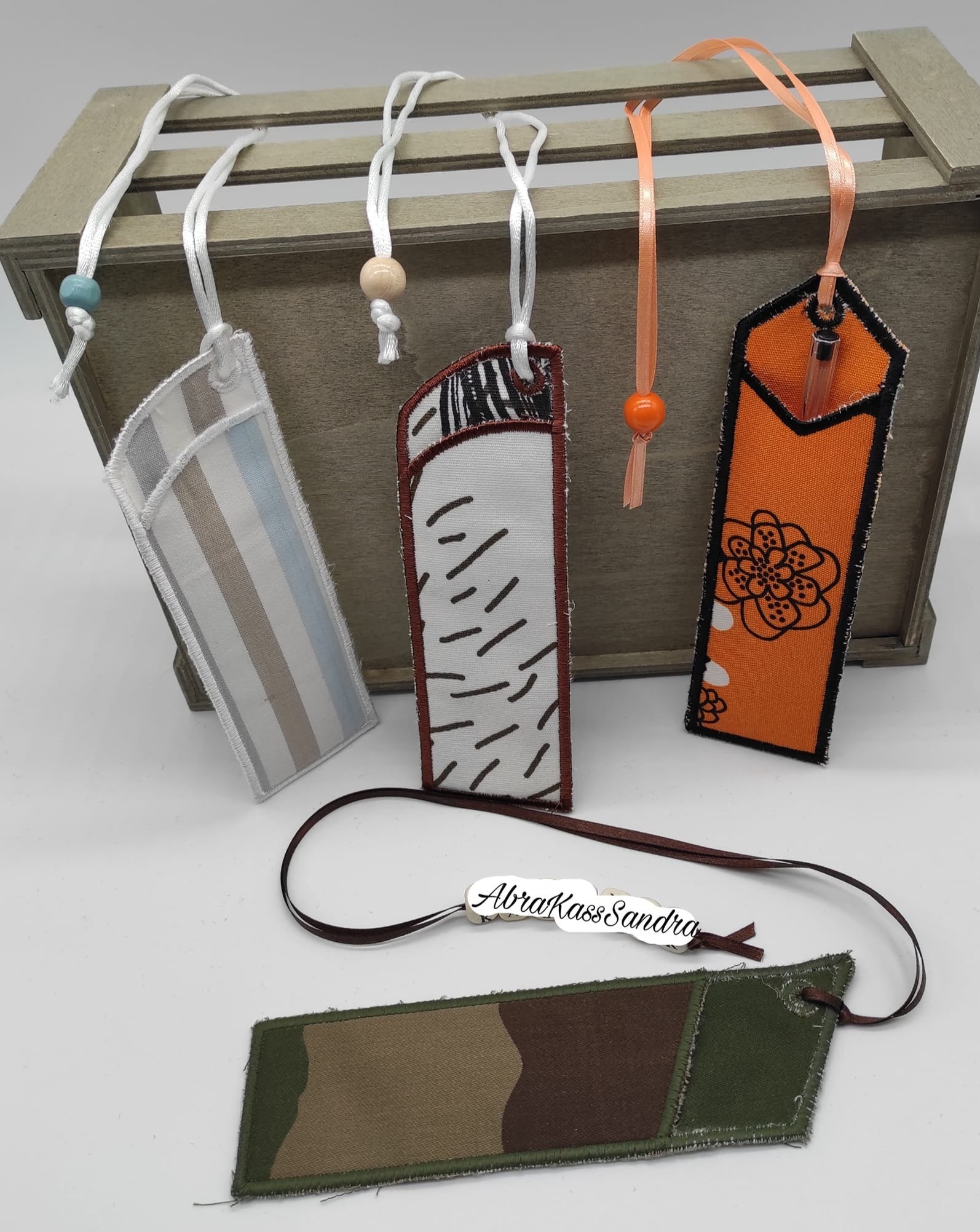 ITH Stickdatei Lesezeichen / Stifte-Etui von stiXXie by lajana