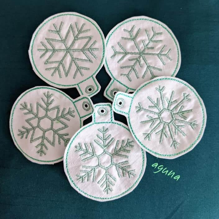 ITH Stickdatei Schneeflocken 5-er von stiXXie by lajana