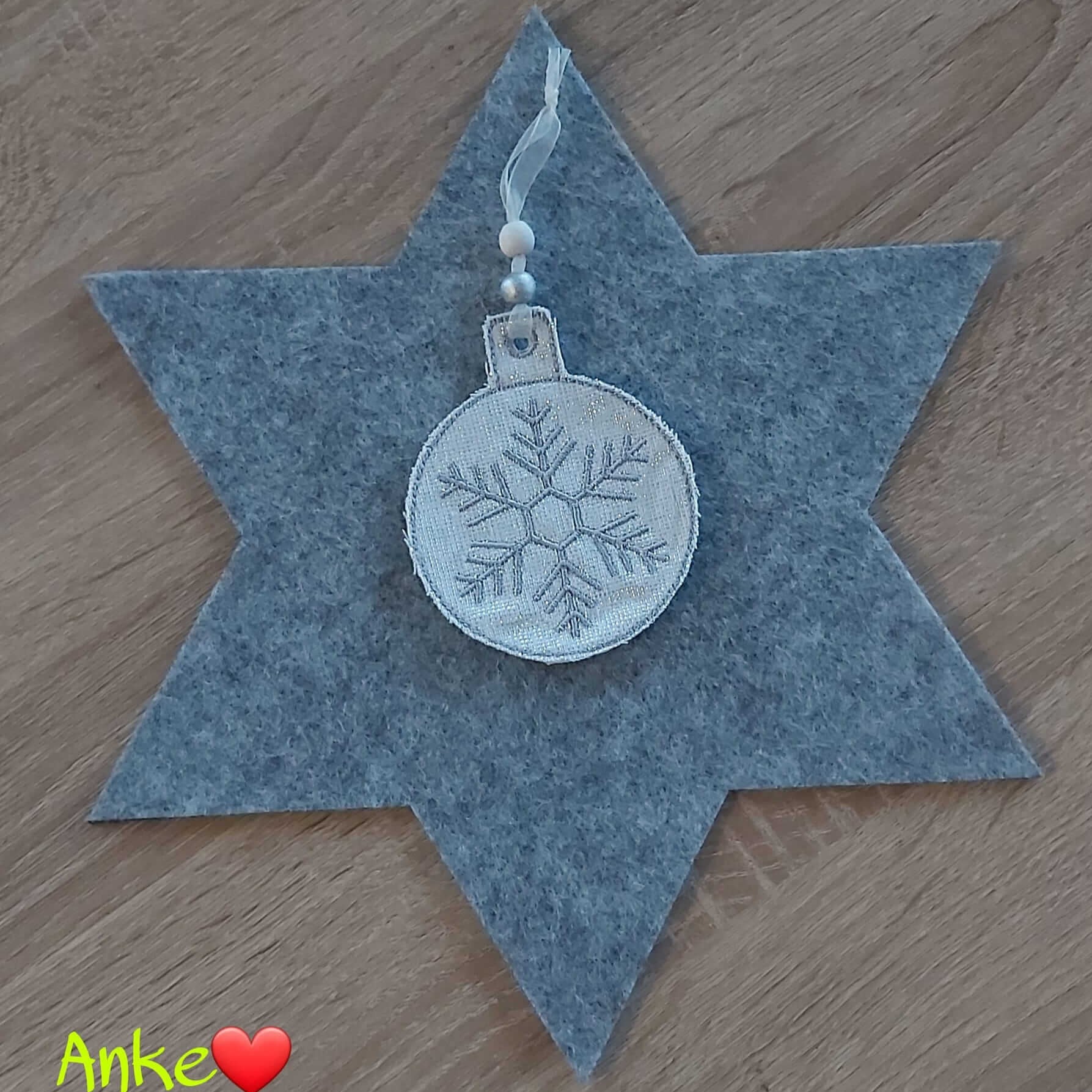 ITH Stickdatei Schneeflocken 5-er von stiXXie by lajana