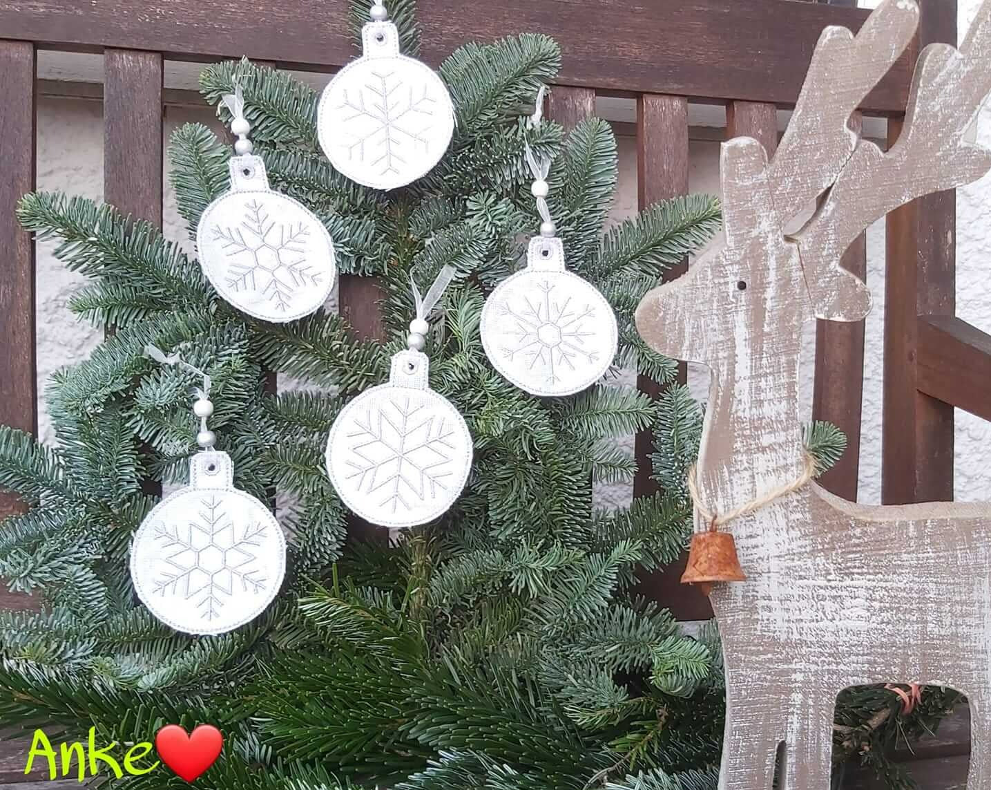 ITH Stickdatei Schneeflocken 5-er von stiXXie by lajana