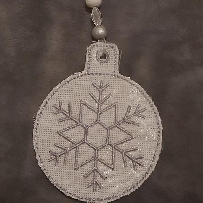 ITH Stickdatei Schneeflocken 5-er von stiXXie by lajana