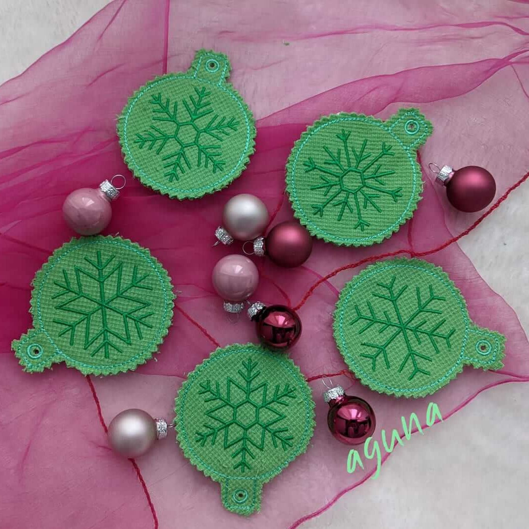 ITH Stickdatei Schneeflocken 5-er von stiXXie by lajana