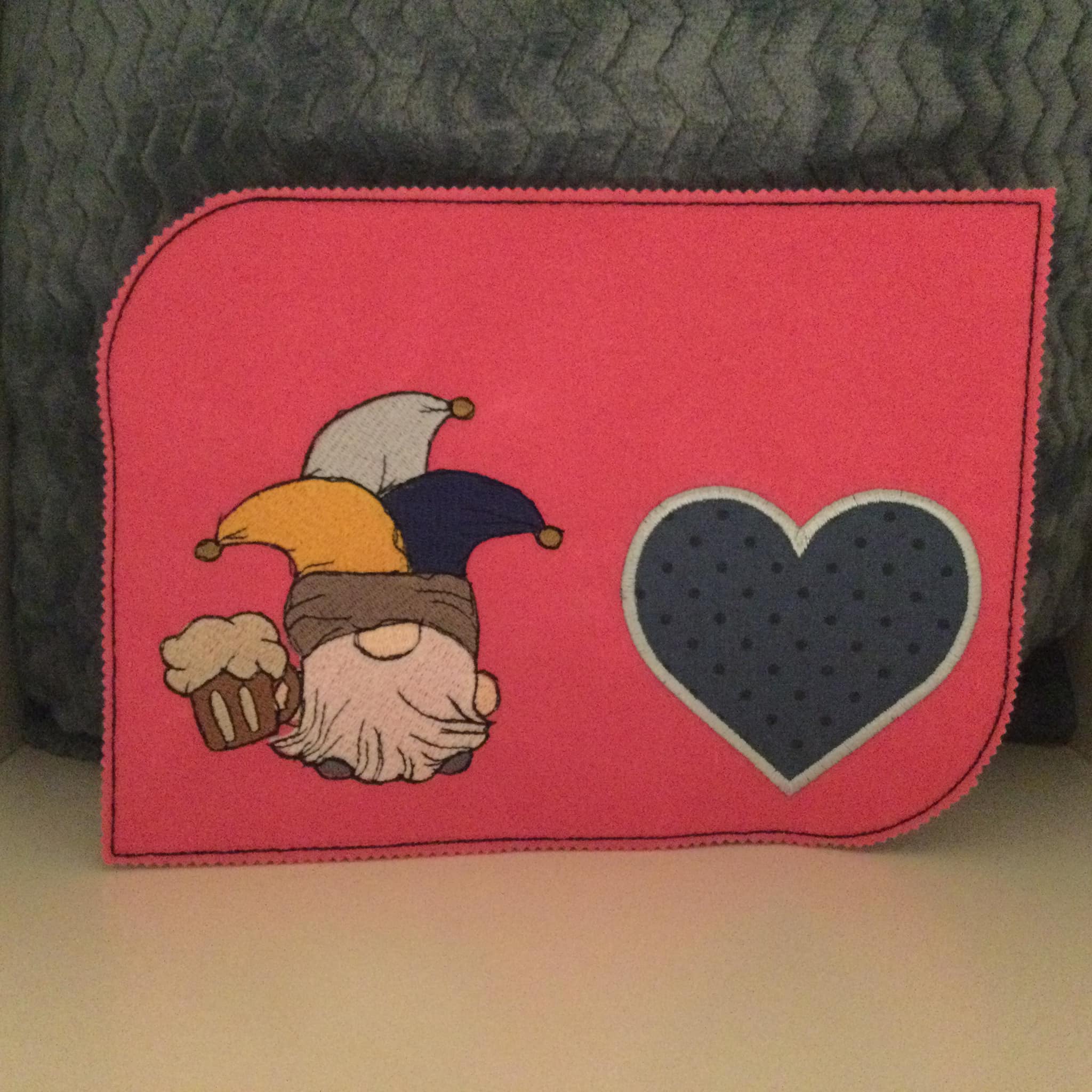 ITH Stickdatei Tassenlounge mit Herz Blanko von stiXXie by lajana