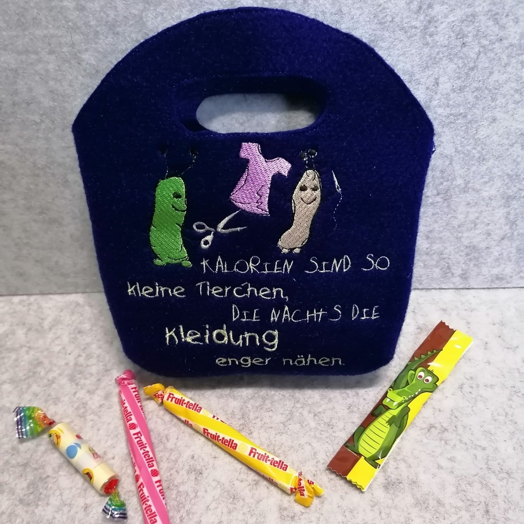 Stickdatei lustige Kalorien mit Spruch von stiXXie by lajana