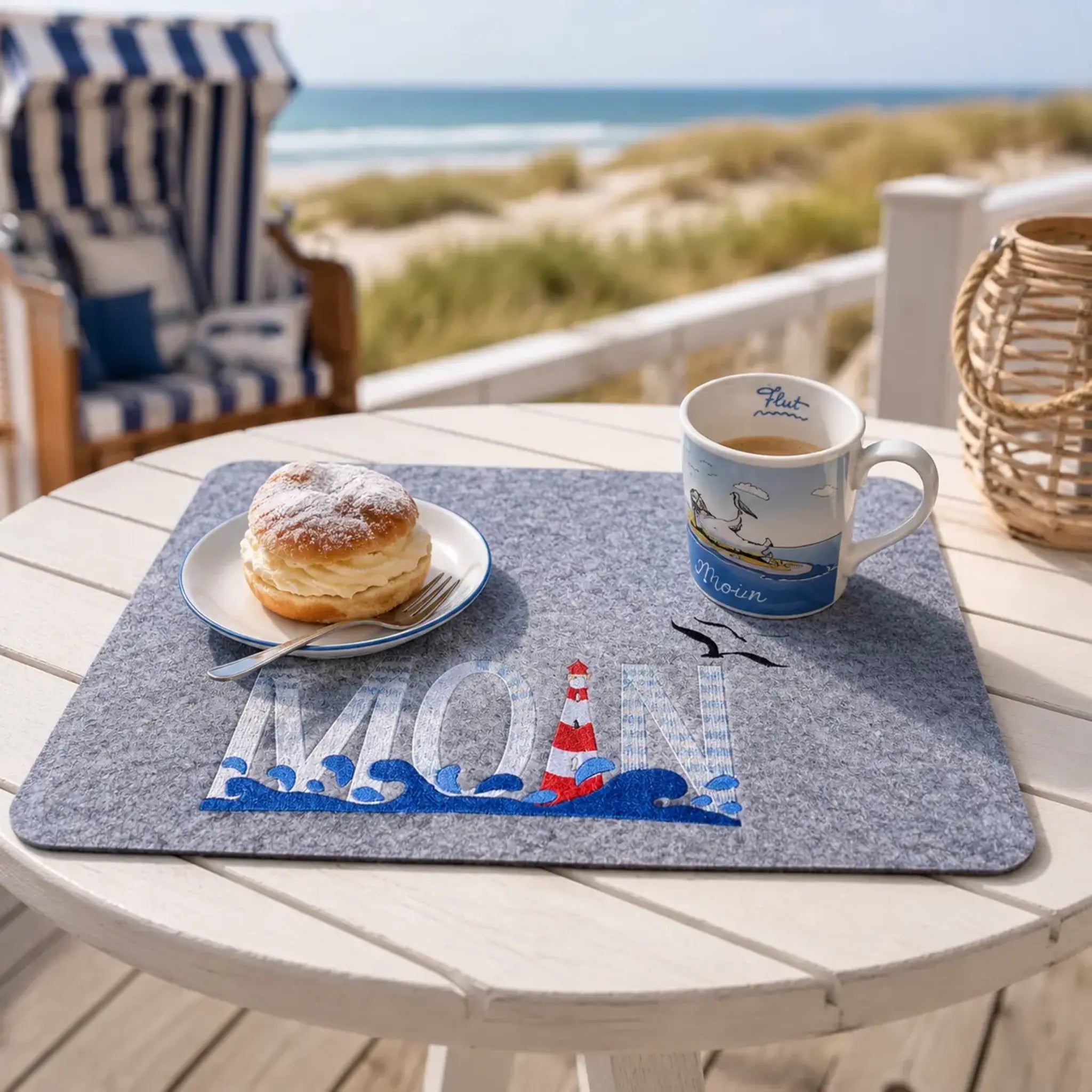 Stickdatei Leuchtturm mit Spruch MOIN – Maritimes Stickmotiv