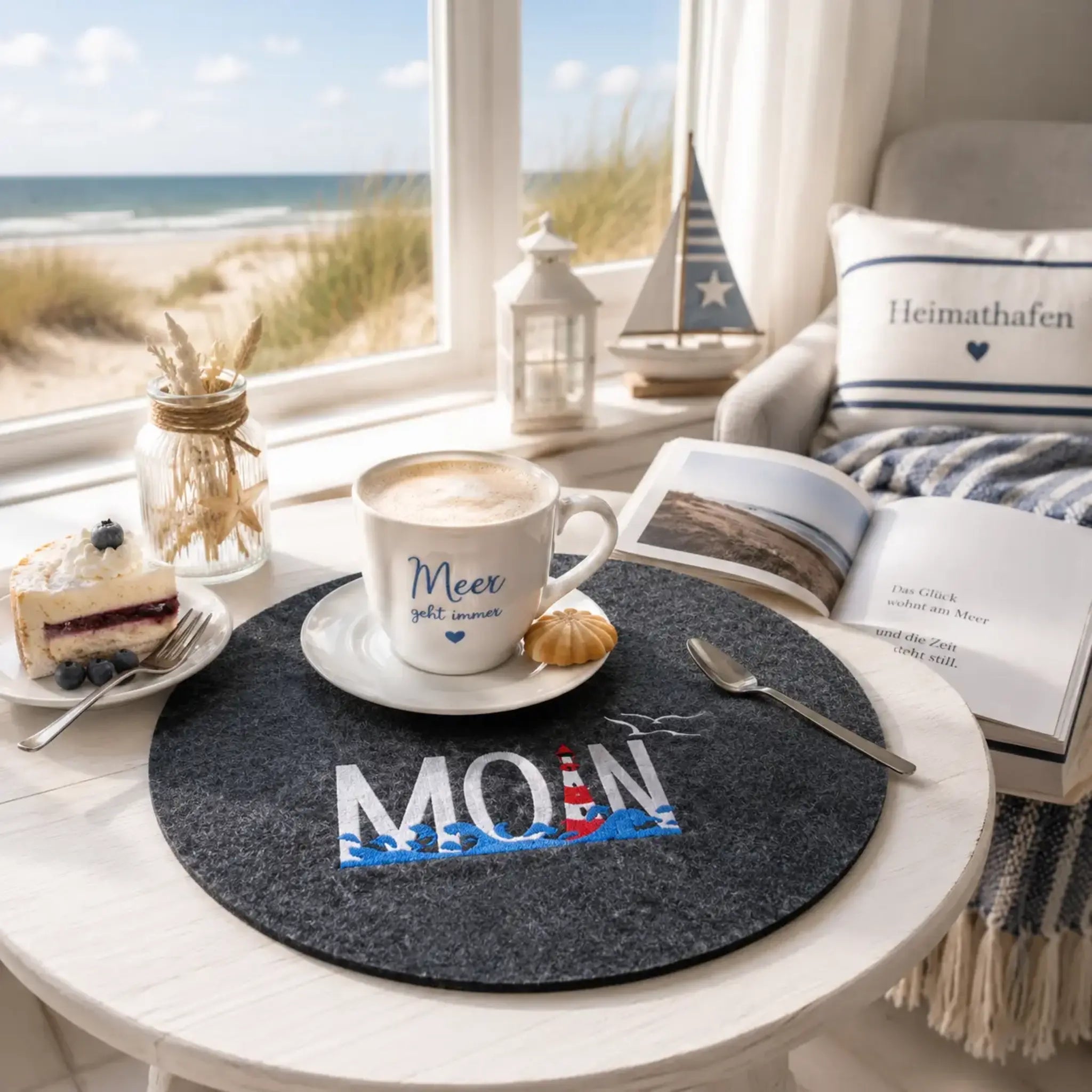Stickdatei Leuchtturm mit Spruch MOIN – Maritimes Stickmotiv