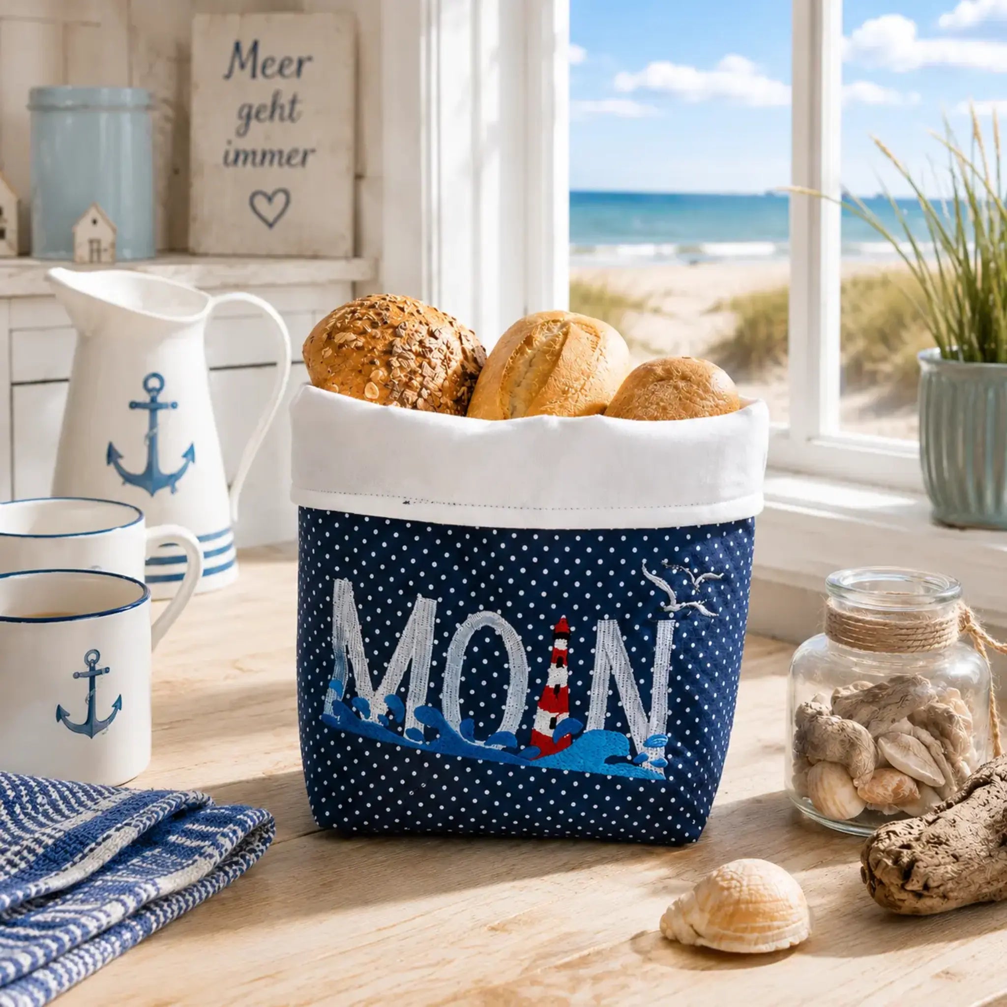 Stickdatei Leuchtturm mit Spruch MOIN – Maritimes Stickmotiv