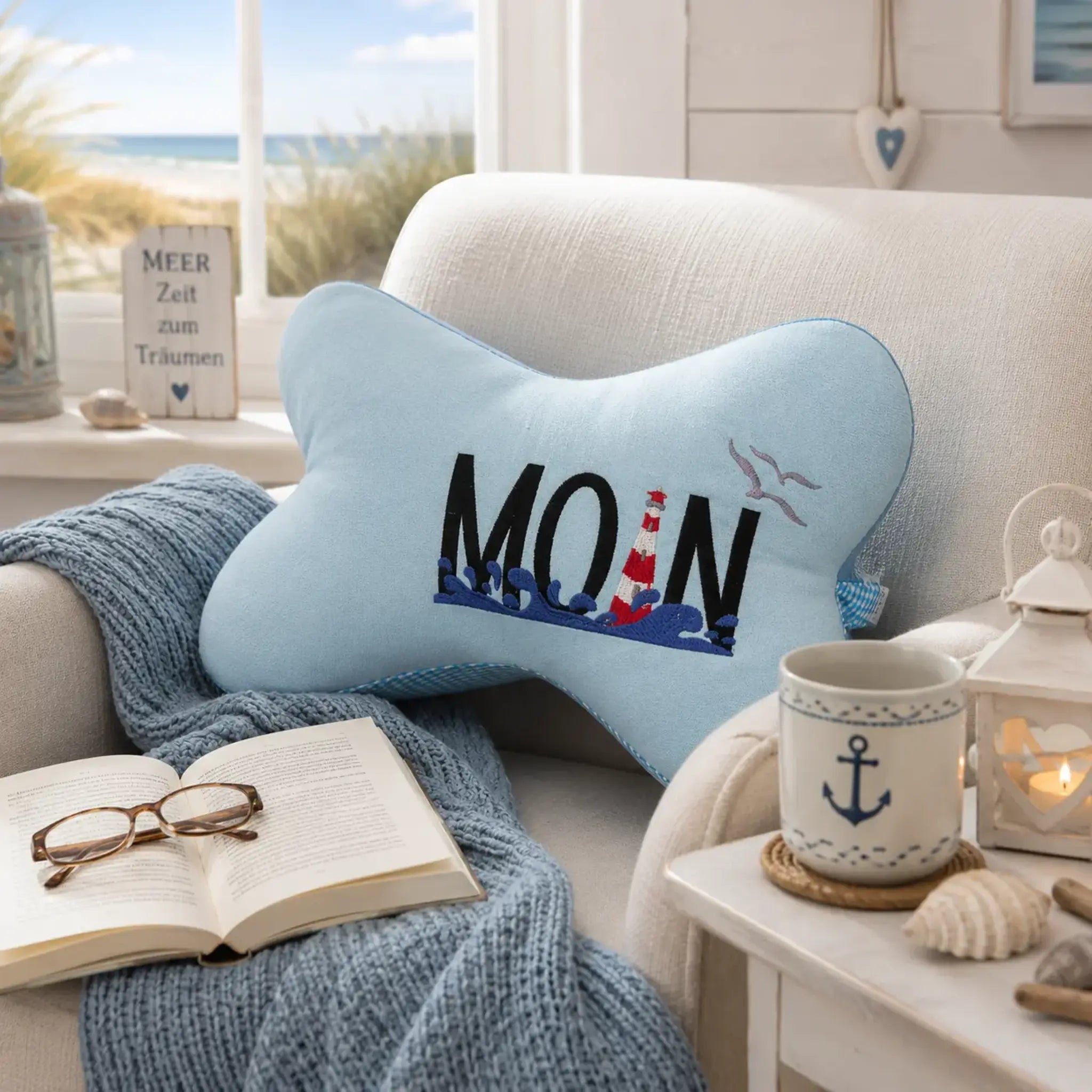Stickdatei Leuchtturm mit Spruch MOIN – Maritimes Stickmotiv