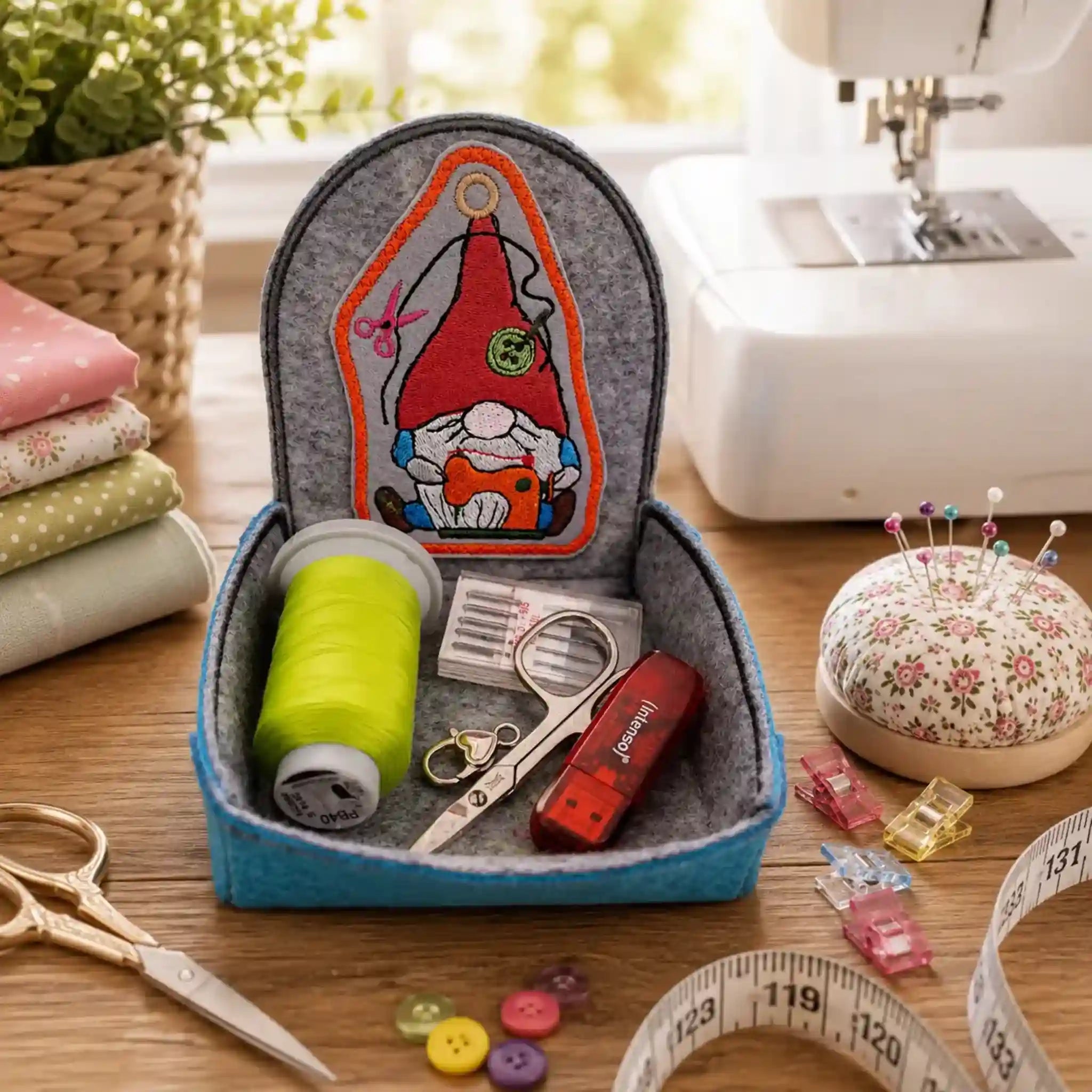 ITH Stickdatei Stabfigur, Anhänger und Vollstick Nähwichtel