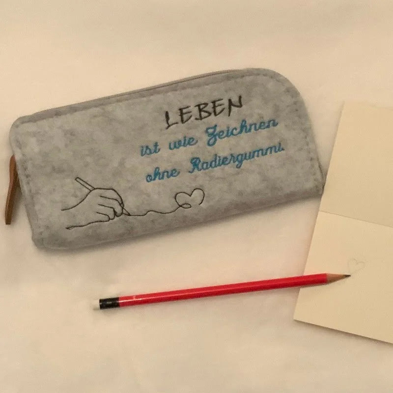 Stickdatei Spruch Leben ist... mit Grafik von stiXXie by lajana