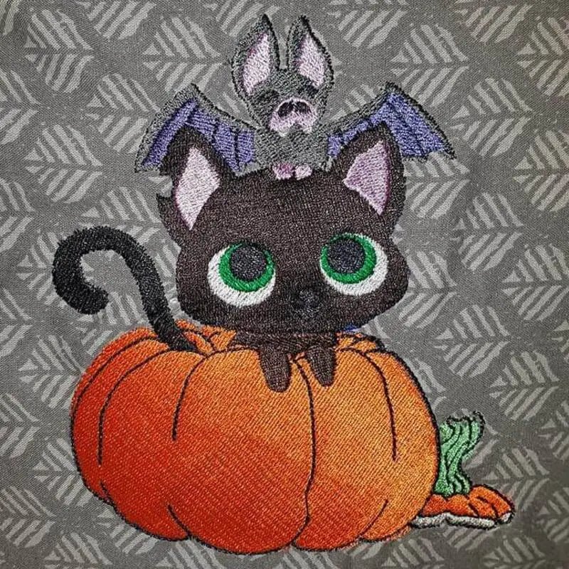 Stickdatei Halloween Kürbis, Katze, Fledermaus von stiXXie by lajana